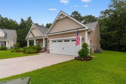 912 Queensferry Ct. photo 4