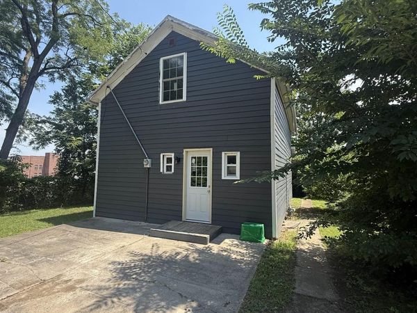 317 S 3Rd Street, Burlington, IA 52601