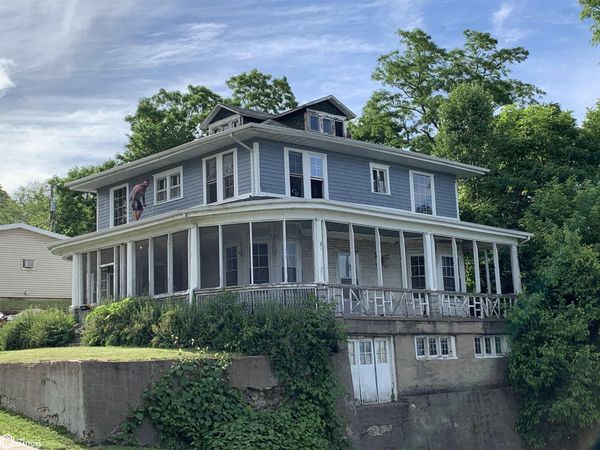 304 Maple Street, Burlington, IA 52601