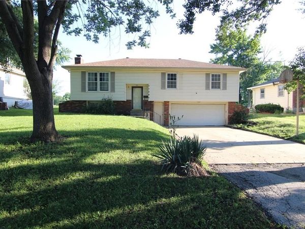 11204 W 51st Terrace, Shawnee, KS 66203