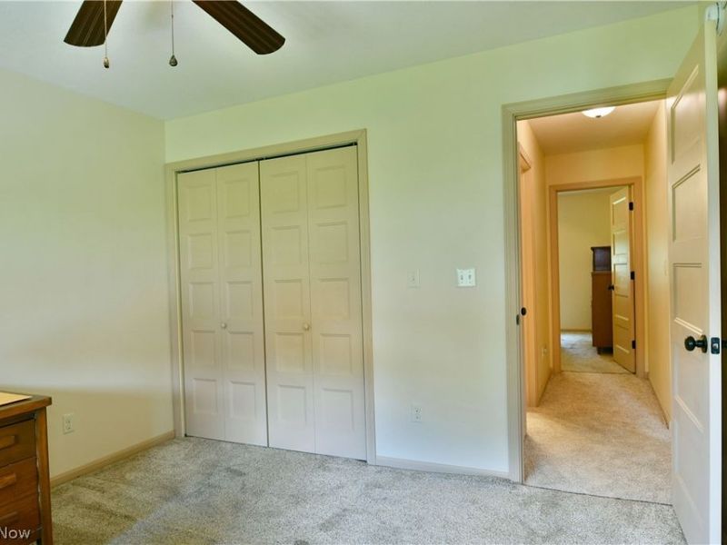 413 Maplewood Drive, Cortland, OH 44410 Photo 12