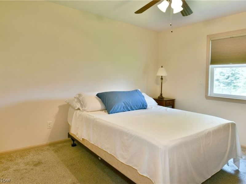 413 Maplewood Drive, Cortland, OH 44410 Photo 14