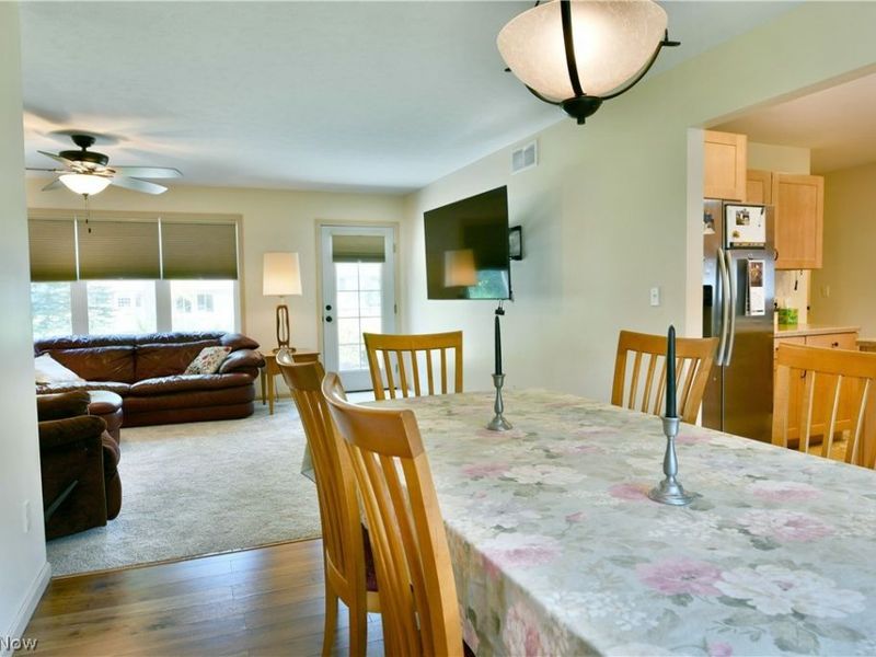 413 Maplewood Drive, Cortland, OH 44410 Photo 18
