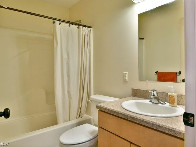 413 Maplewood Drive, Cortland, OH 44410 Photo 26