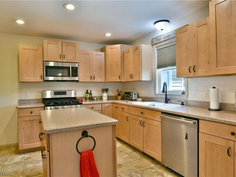 413 Maplewood Drive, Cortland, OH 44410 Photo 30