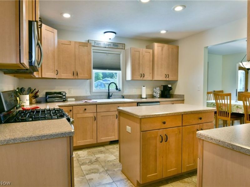 413 Maplewood Drive, Cortland, OH 44410 Photo 33