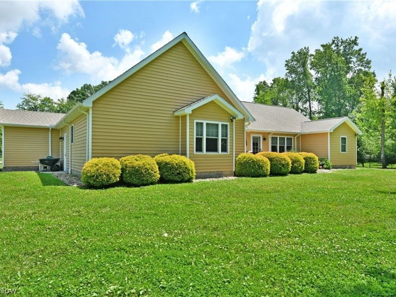 413 Maplewood Drive, Cortland, OH 44410 Photo 48