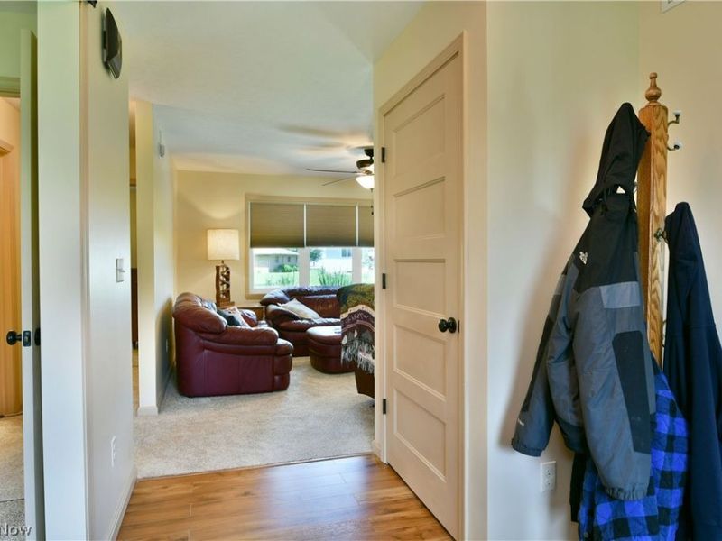 413 Maplewood Drive, Cortland, OH 44410 Photo 8