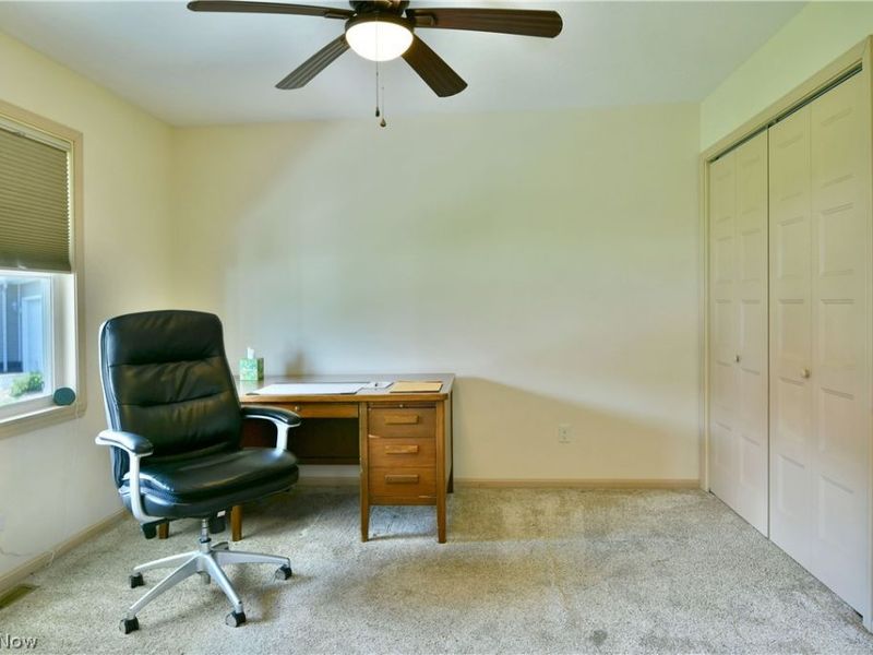 413 Maplewood Drive, Cortland, OH 44410 Photo 9