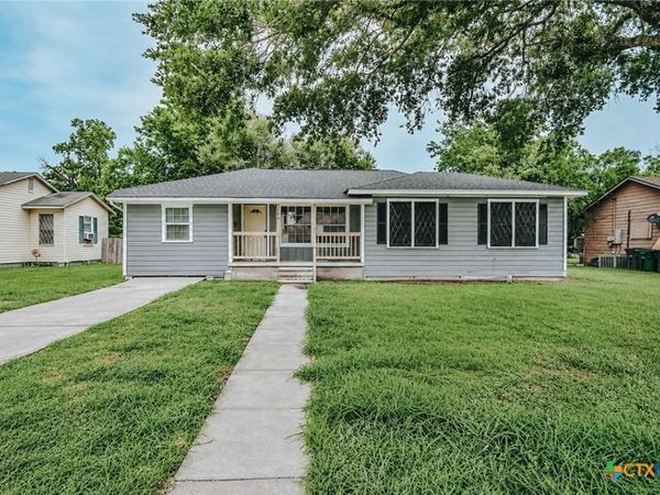 606 E Mesquite Lane , Victoria, TX 77901