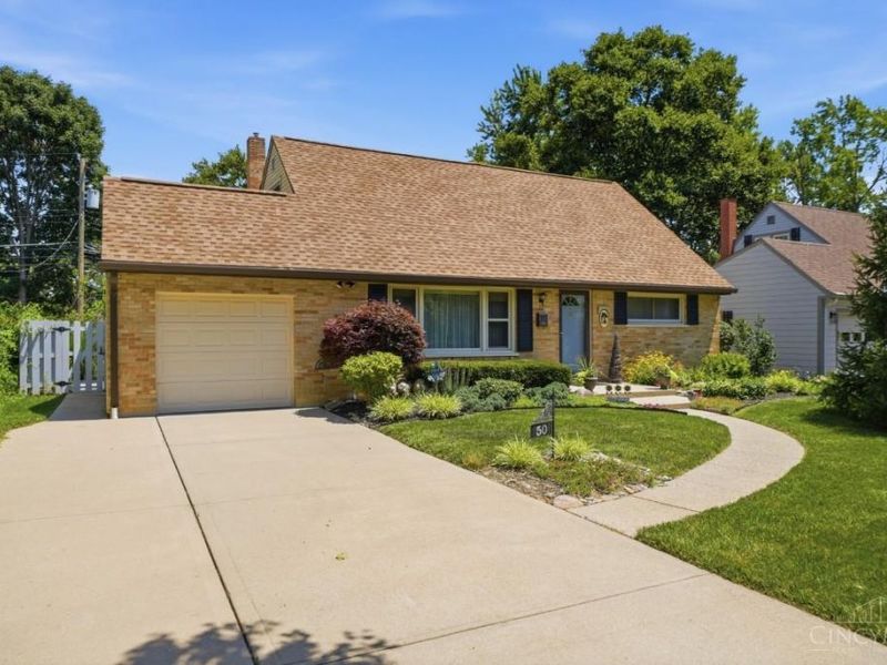 50 Hadley Road, Greenhills, OH 45218 Photo 2