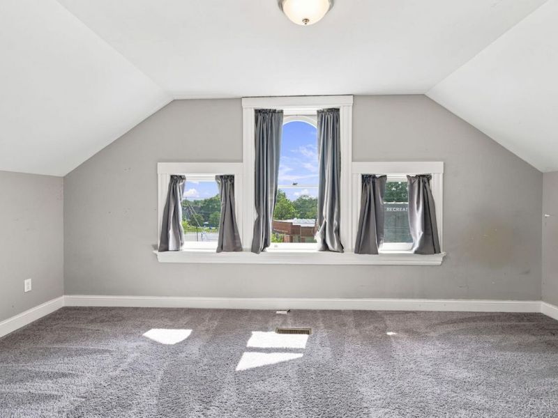3229 Woodburn Avenue, Cincinnati, OH 45207 Photo 45