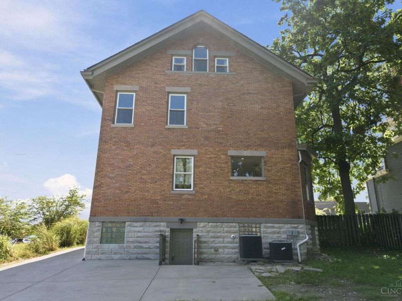 3229 Woodburn Avenue, Cincinnati, OH 45207 Photo 53