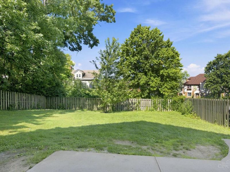 3229 Woodburn Avenue, Cincinnati, OH 45207 Photo 54