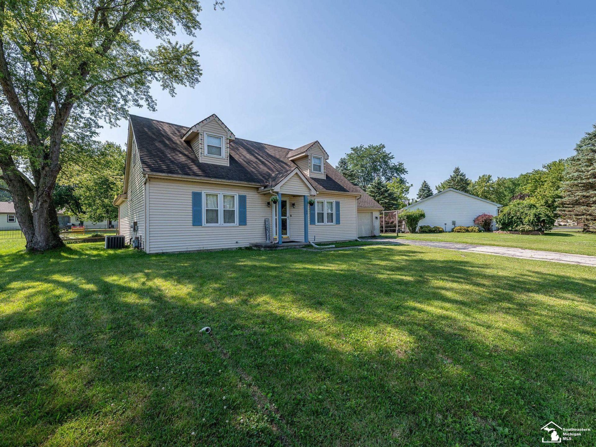 7299 Rumford Road, Temperance, MI 48182 Main Photo