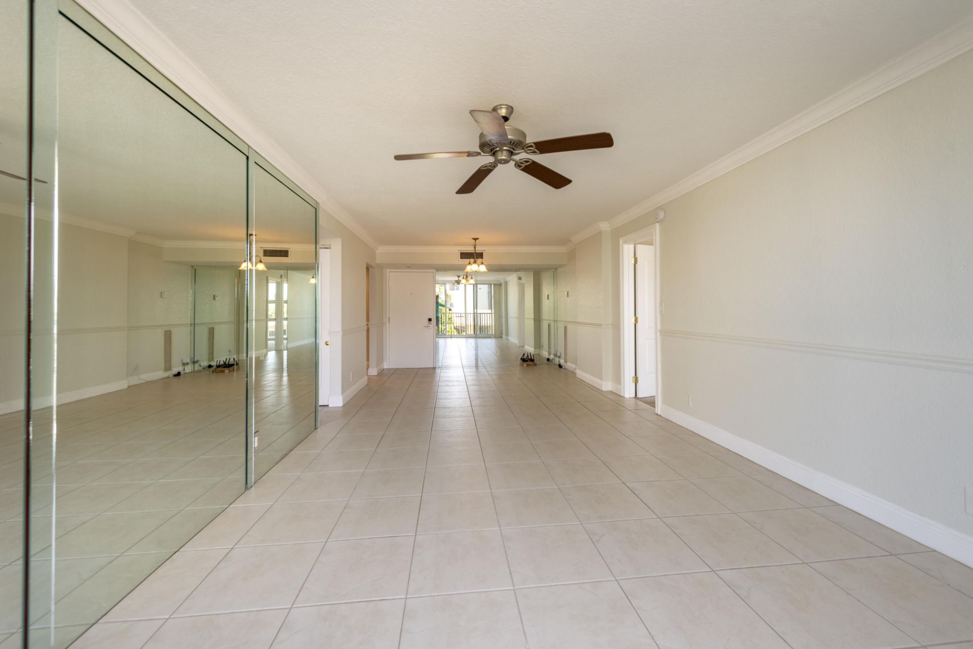 525 N Ocean Boulevard, Unit 423, Pompano Beach, FL 33062 Photo