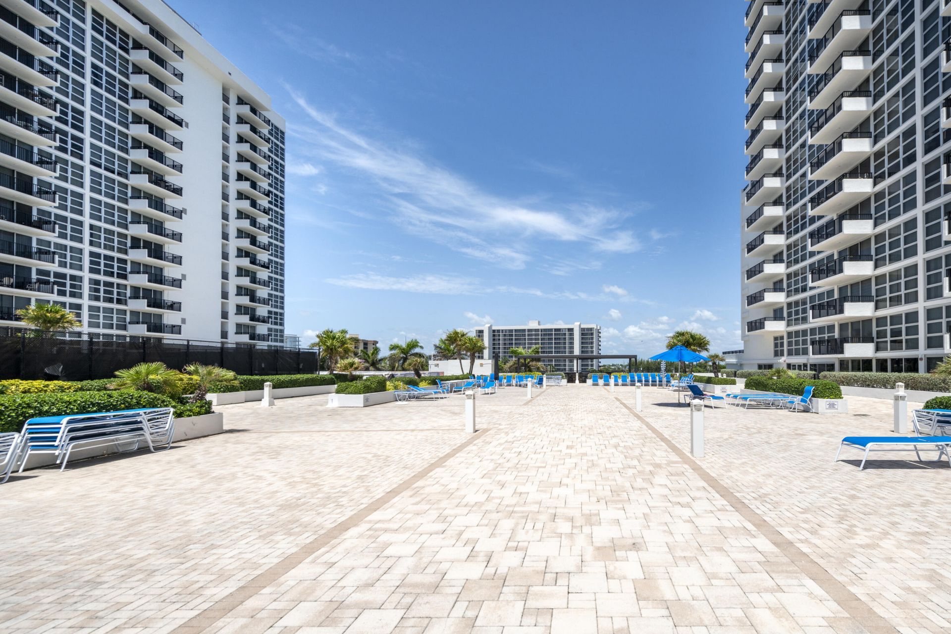 525 N Ocean Boulevard, Unit 423, Pompano Beach, FL 33062 Photo