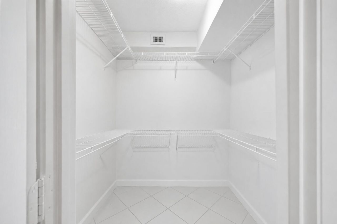 510 N Ocean Boulevard, Unit R-34, Pompano Beach, FL 33062 Photo