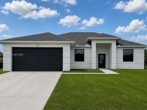 2524 LAKEVIEW DR , Lehigh Acres, FL 33936