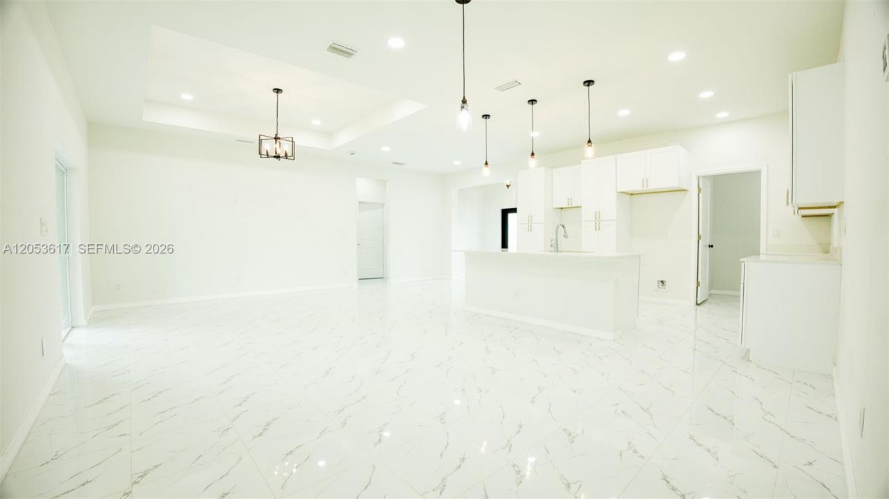 2524 Lakeview Dr , Lehigh Acres, FL 33936 Photo