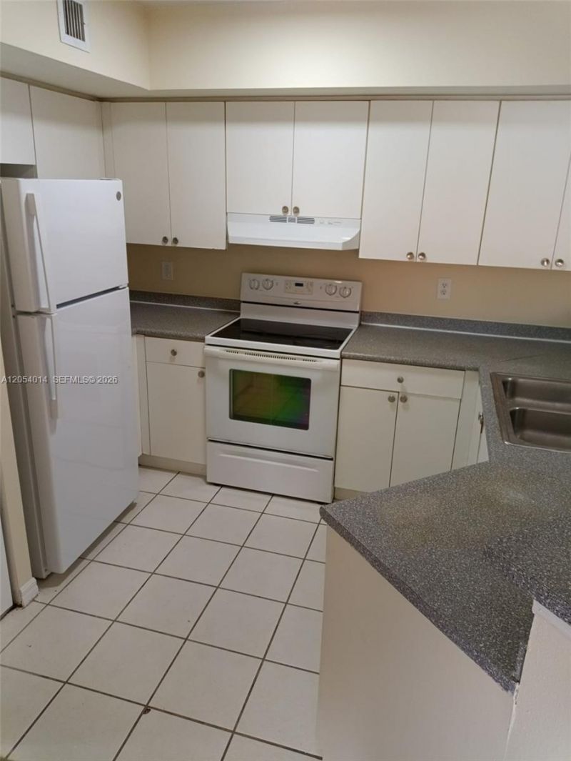 17602 NW 25th Ave, Unit 307, Miami Gardens, FL 33056 Photo