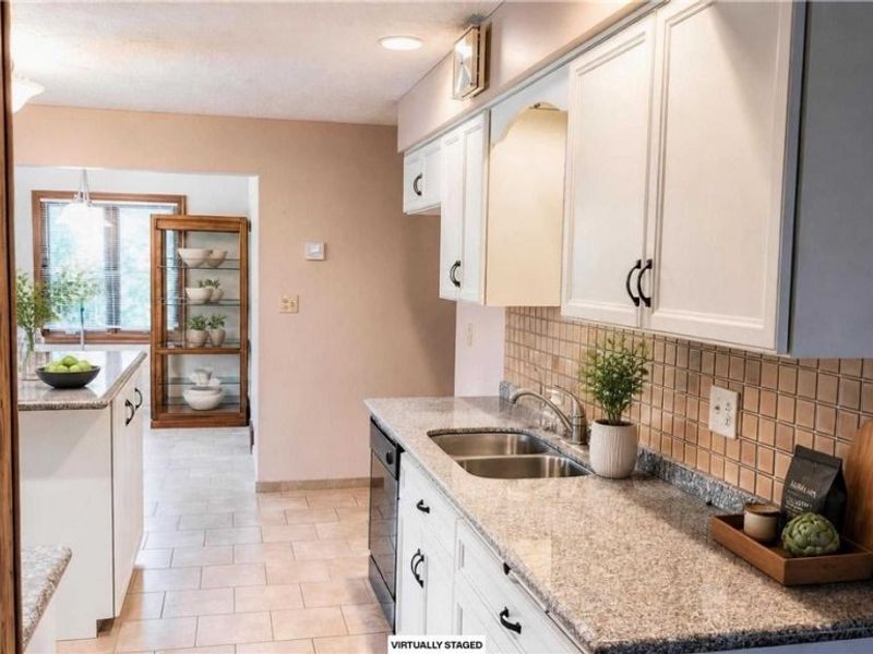 4770 Elizabeth Lane, Brooklyn, OH 44144 Photo 9