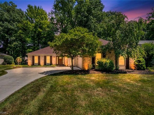 3159 Creekside Drive , Westlake, OH 44145