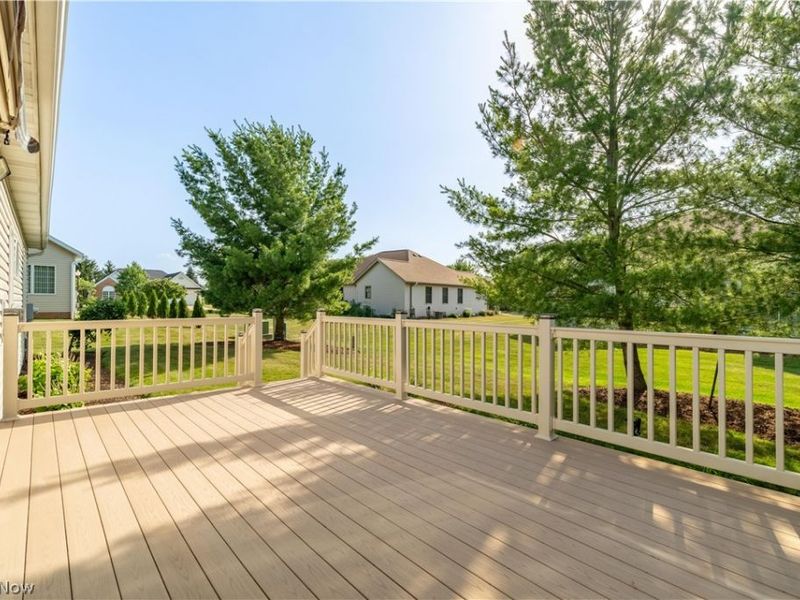 1993 Wynstone Circle NE, North Canton, OH 44720 Photo 4