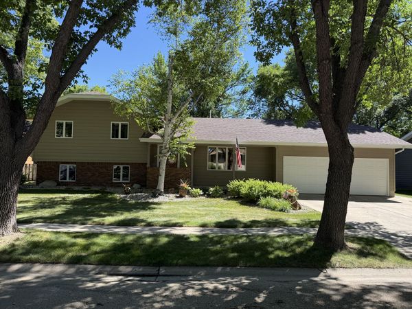 1310 Norwood Drive, Aberdeen, SD 57401