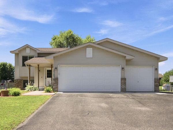 10123 Park Place Drive, Monticello, MN 55362