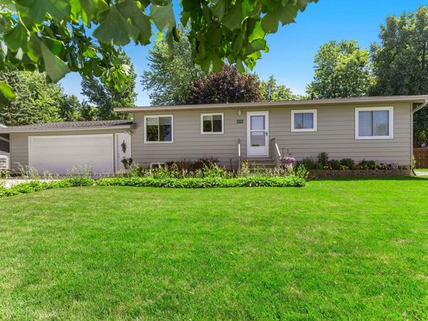 835 Harrington Street SW, Hutchinson, MN 55350