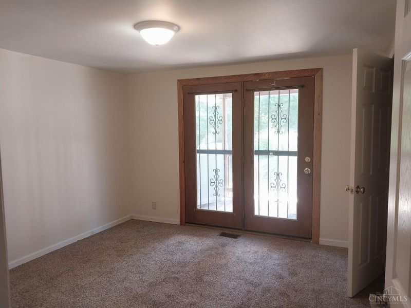 552 Dunlap Lane, Greenfield, OH 45123 Photo 13