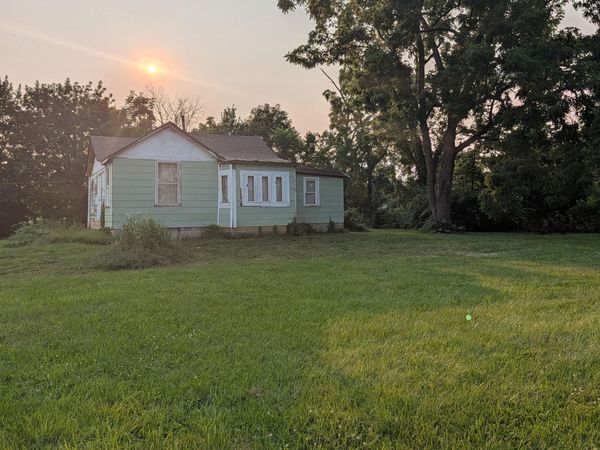 3378 Central Avenue , Grove City, OH 43123
