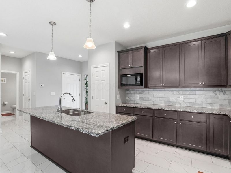 3816 Emmons Avenue, Columbus, OH 43219 Photo 21