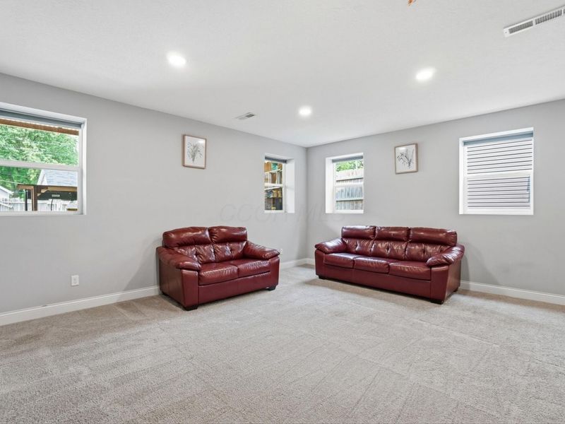 3816 Emmons Avenue, Columbus, OH 43219 Photo 57