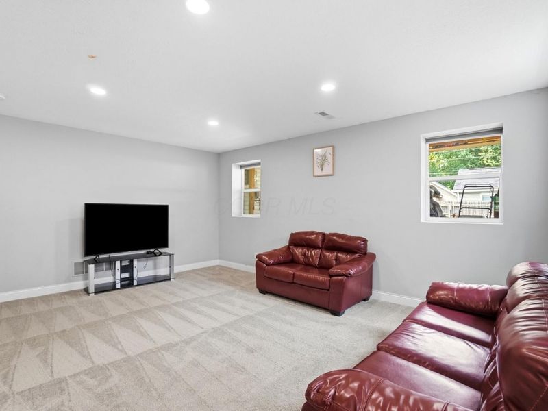 3816 Emmons Avenue, Columbus, OH 43219 Photo 58