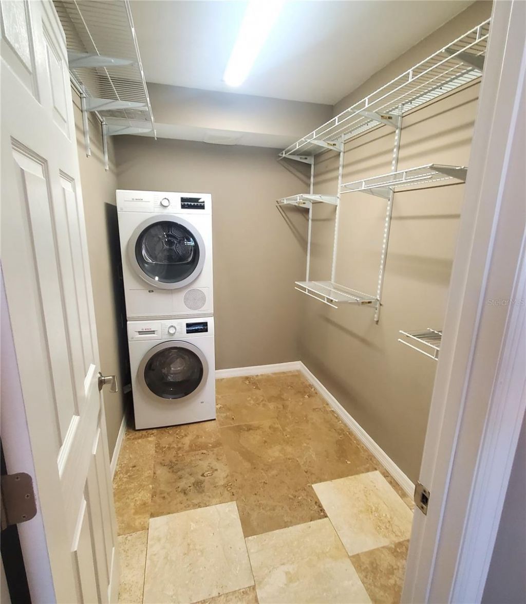 775 N Village Drive N, Unit 204, Saint Petersburg, FL 33716 Photo