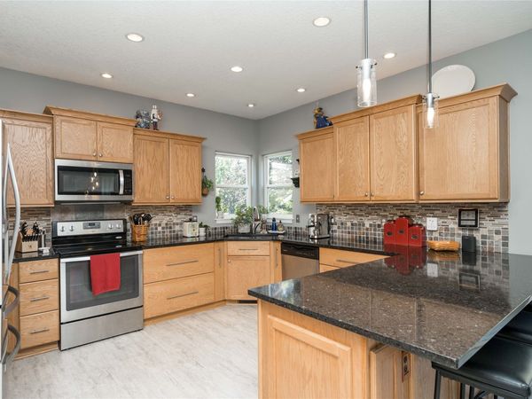 2117 NW Parkridge Drive, Ankeny, IA 50023