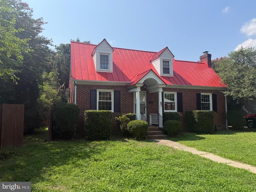 410 Lafayette Avenue, Colonial Heights, VA 23834 Main Photo