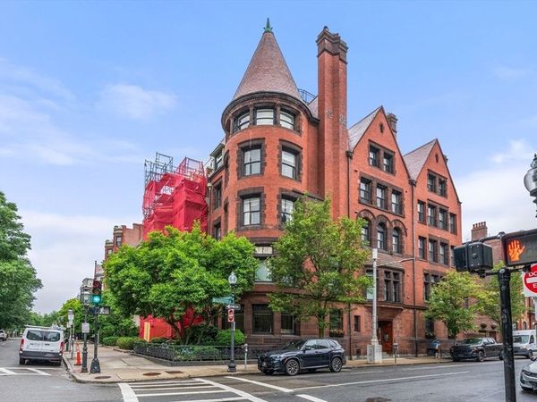 20 Gloucester St, Unit 3, Boston, MA 02115