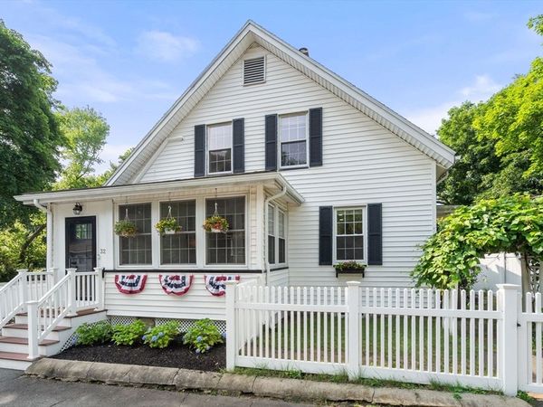 32 Stocker Avenue, Lynn, MA 01904