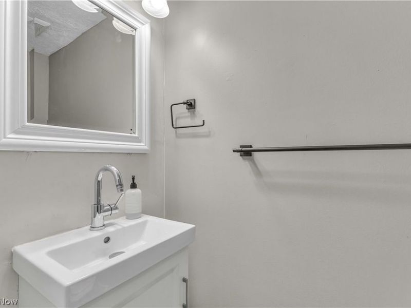 26636 Lake of the Falls Road, Olmsted Falls, OH 44138 Photo 13