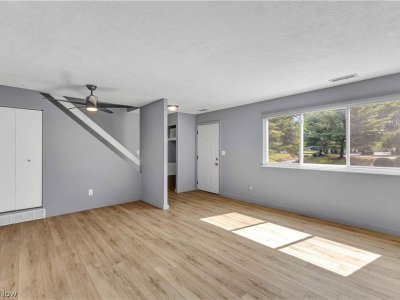 26636 Lake of the Falls Road, Olmsted Falls, OH 44138 Photo 7