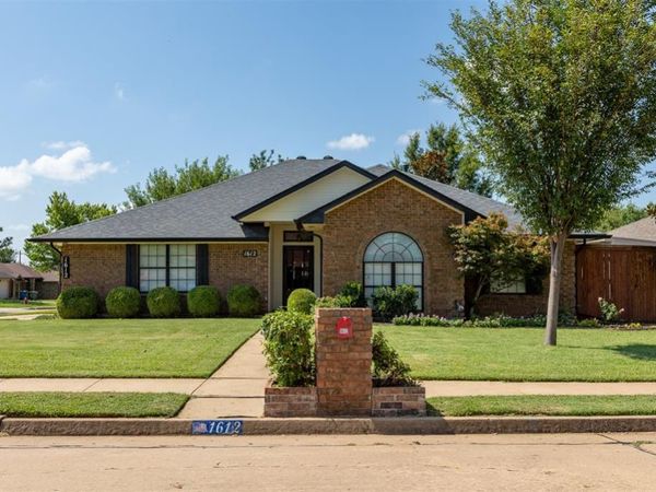 1612 Glacier Lane, Edmond, OK 73003