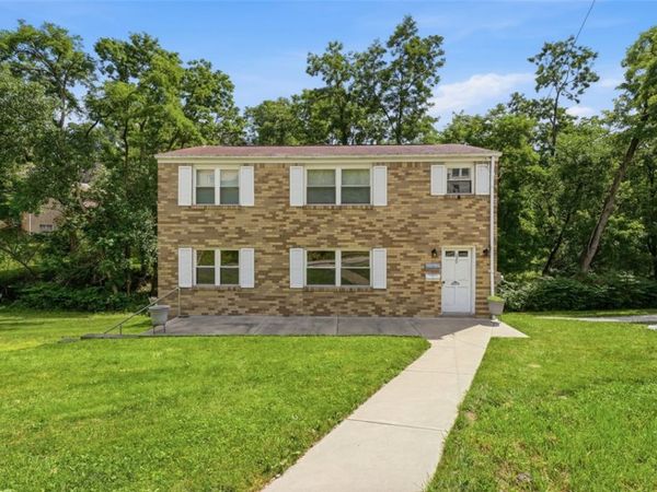 218-220 Pointview , Pittsburgh, PA 15227