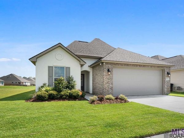 7731 W Pelican Lakes Ave, Baton Rouge, LA 70810