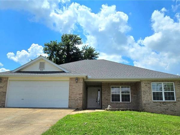 908 SW Cheyenne Drive , Bentonville, AR 72712
