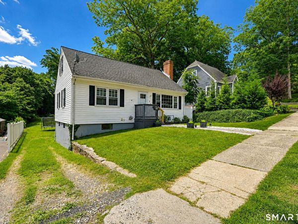 297-299 Summit , New Haven, CT 06513