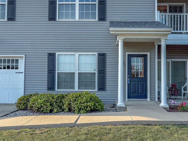 102 Essex, Unit #9 Lane , Unit 9, Savoy, IL 61874