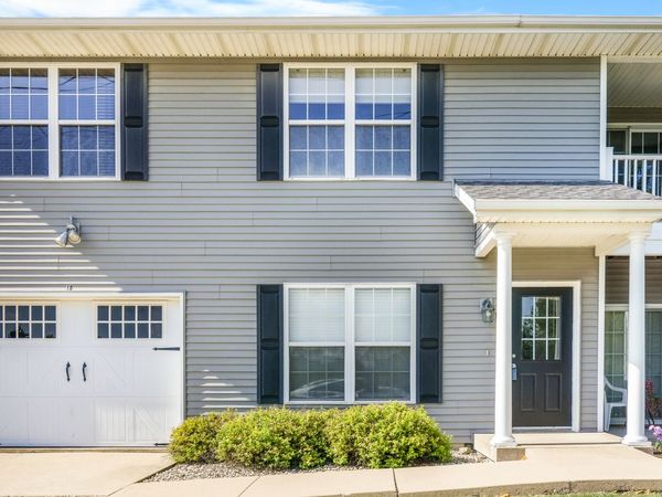 102 Essex, Unit #9 Lane , Unit 9, Savoy, IL 61874